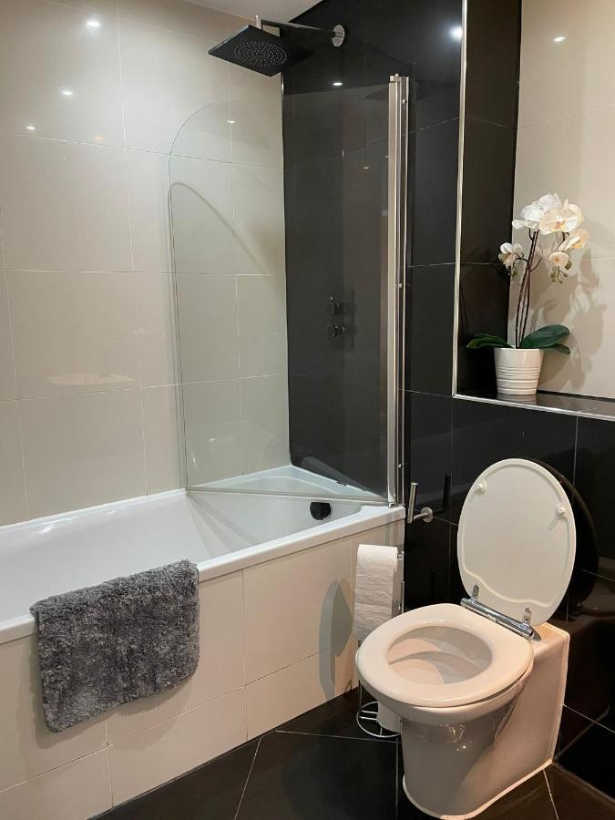 Lovely 2Br Apt In Sheffield City Centre ภายนอก รูปภาพ